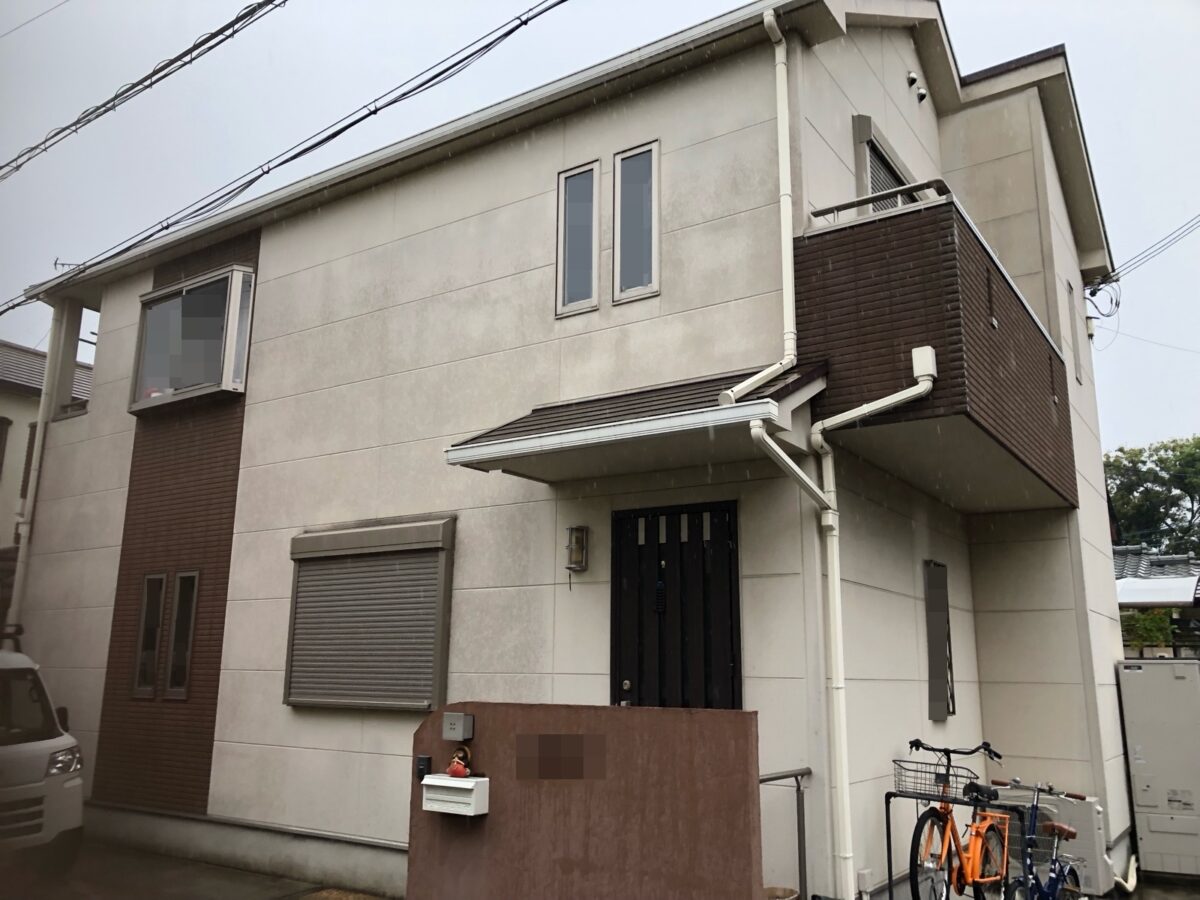 グリーンにこだわり、清楚な仕上がりに！