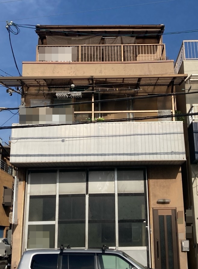 アクセント部分をシックな色で、落ち着いた雰囲気に！