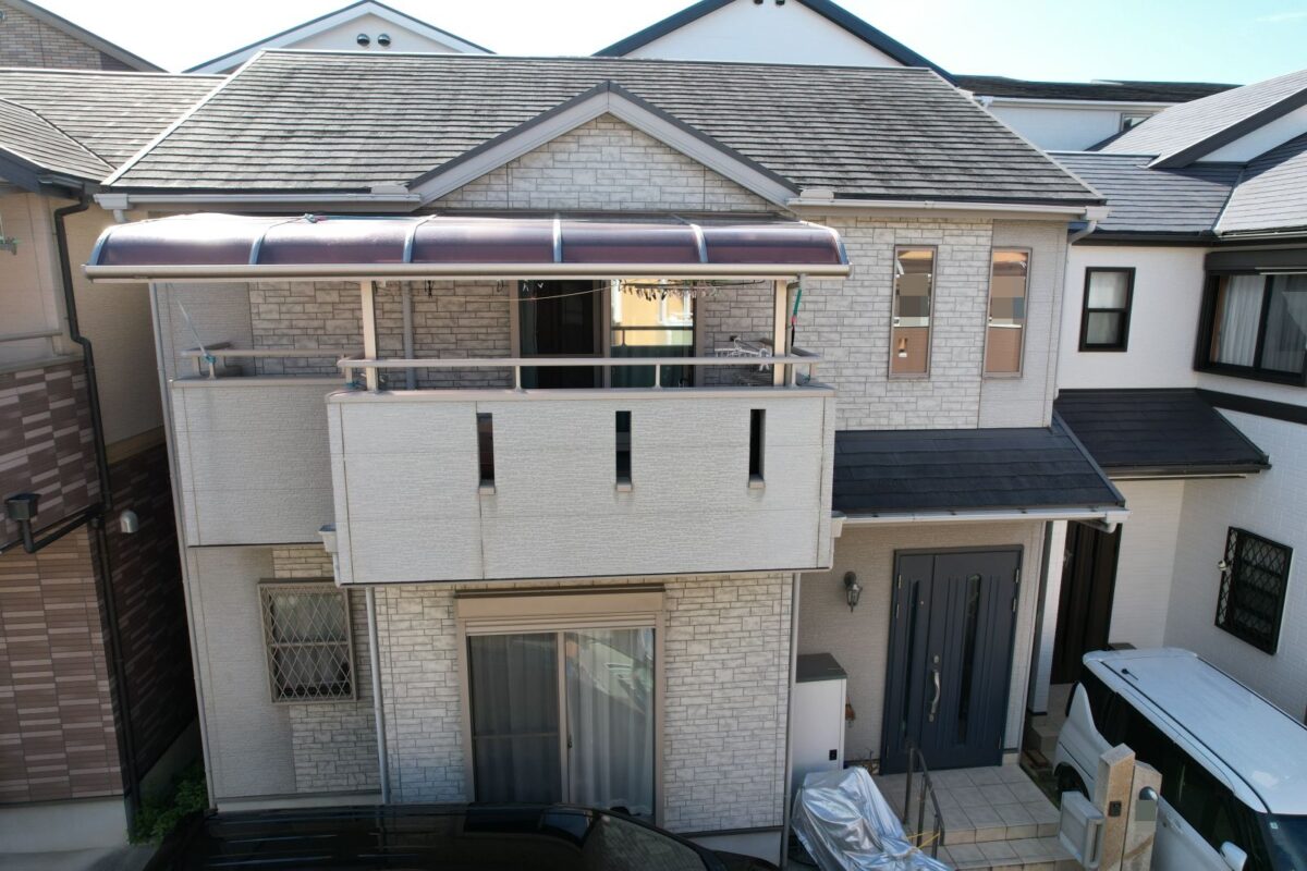 一階アクセントで、ぐっと締まる外観に