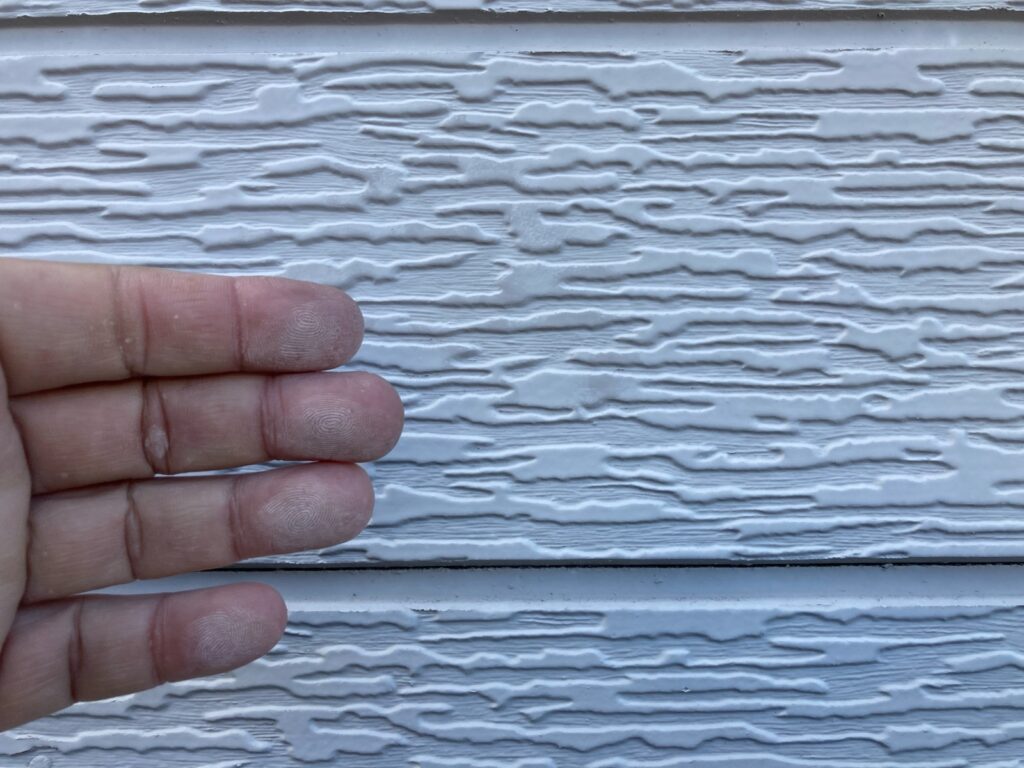 コーキング（シーリング）とチョーキングとは？外壁劣化のサインと補修のタイミング②😉