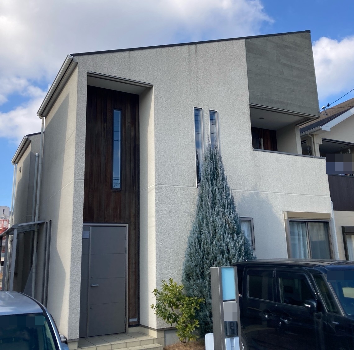 やさしい明るさに、上品な深みを添えた洗練の住まいへ