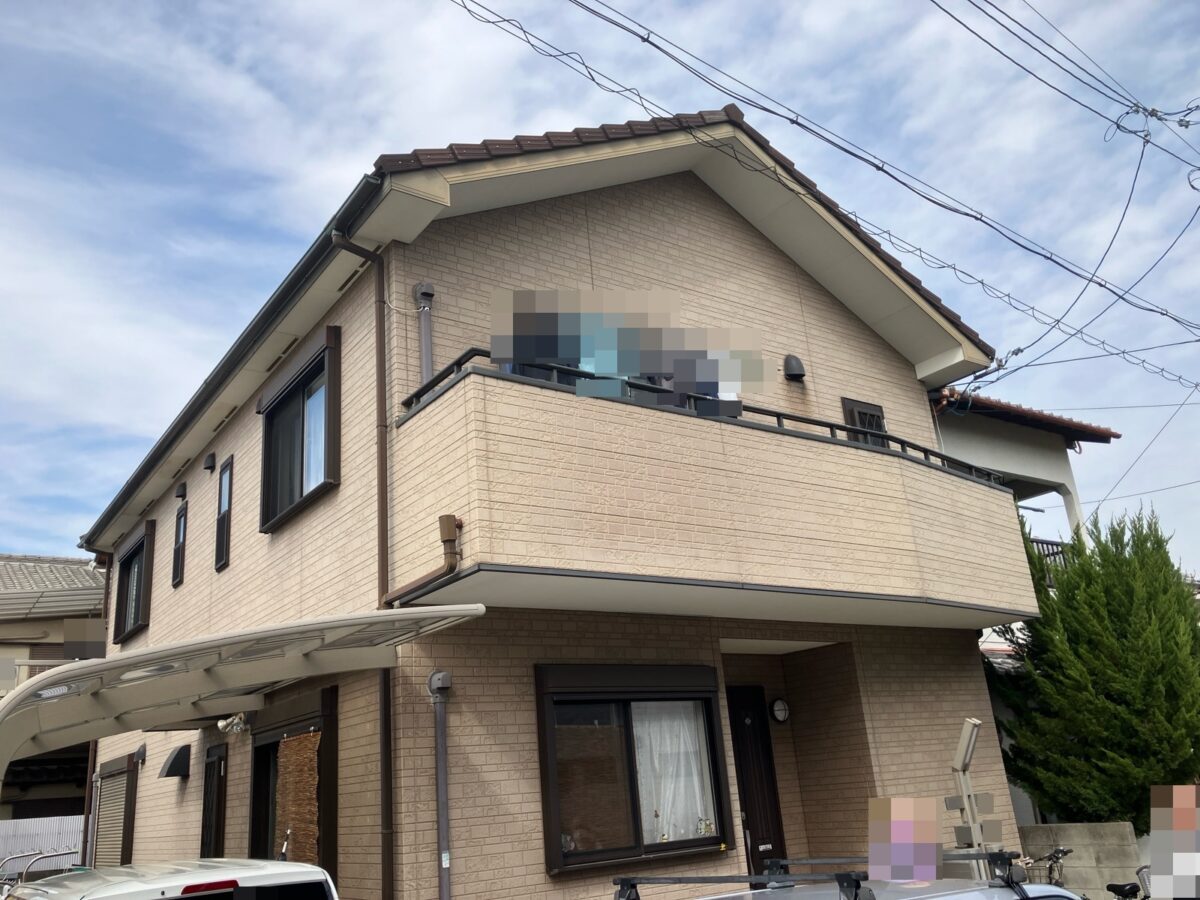 落ち着いたグレーで重厚感のあるスタイリッシュな住まいへ！