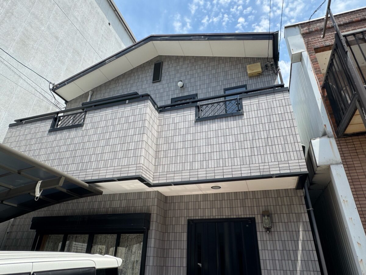 既存の雰囲気を活かした、自然で美しい塗り替え